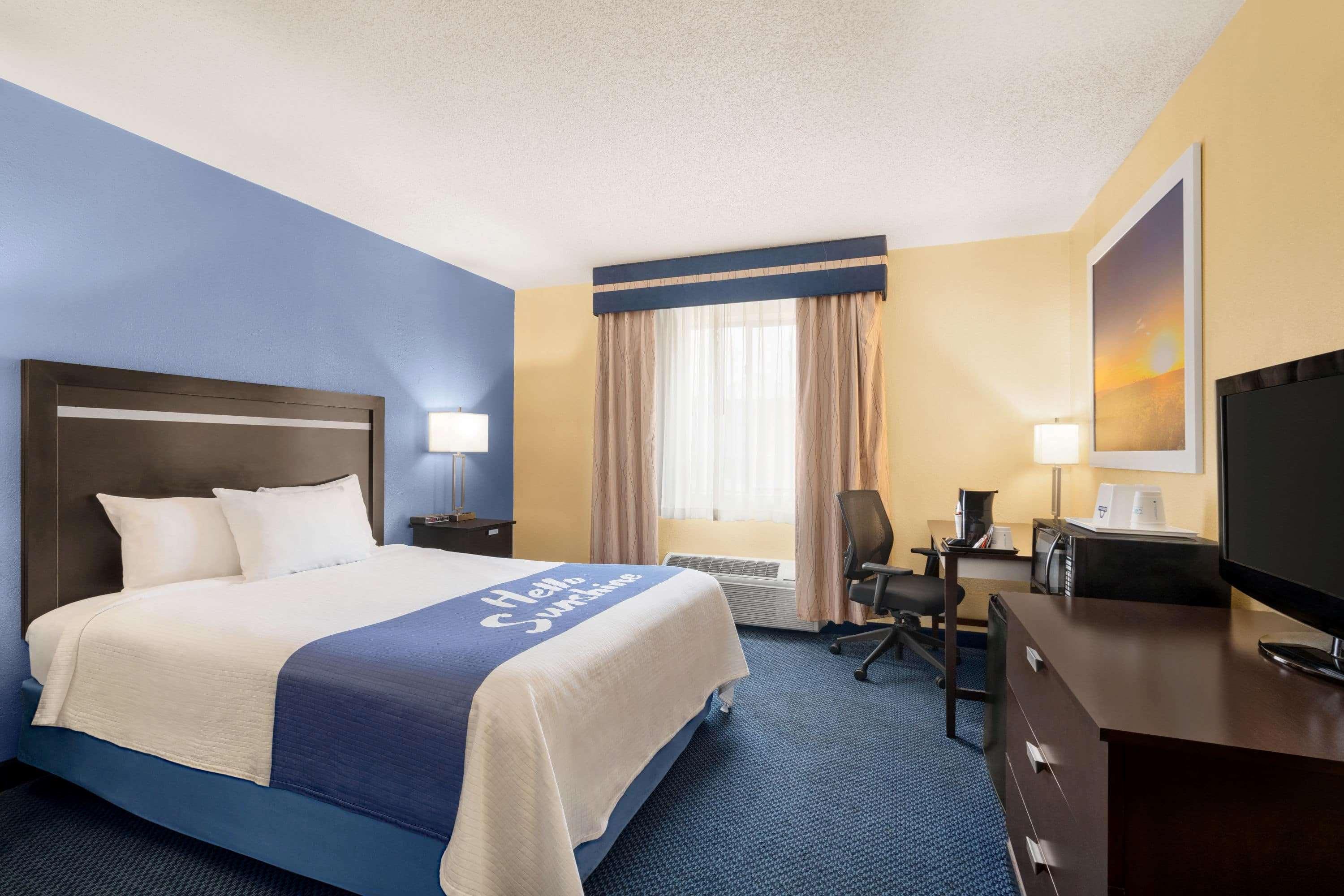 Days Inn By Wyndham Auburn/Finger Lakes Region Экстерьер фото