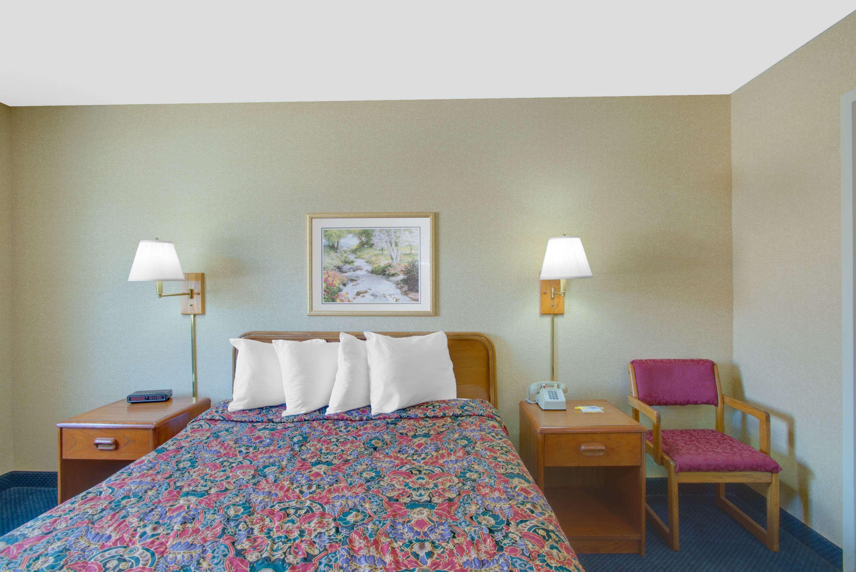 Days Inn By Wyndham Auburn/Finger Lakes Region Экстерьер фото