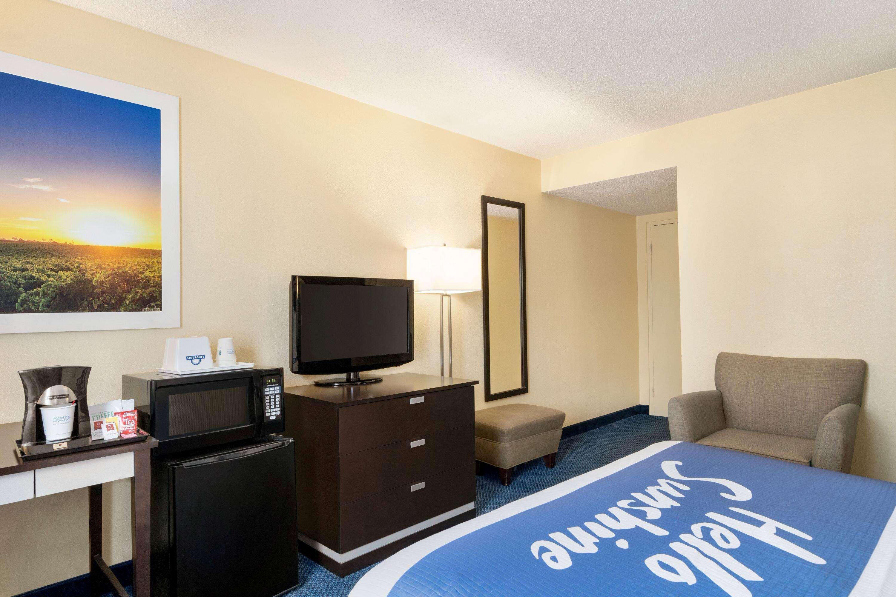 Days Inn By Wyndham Auburn/Finger Lakes Region Экстерьер фото