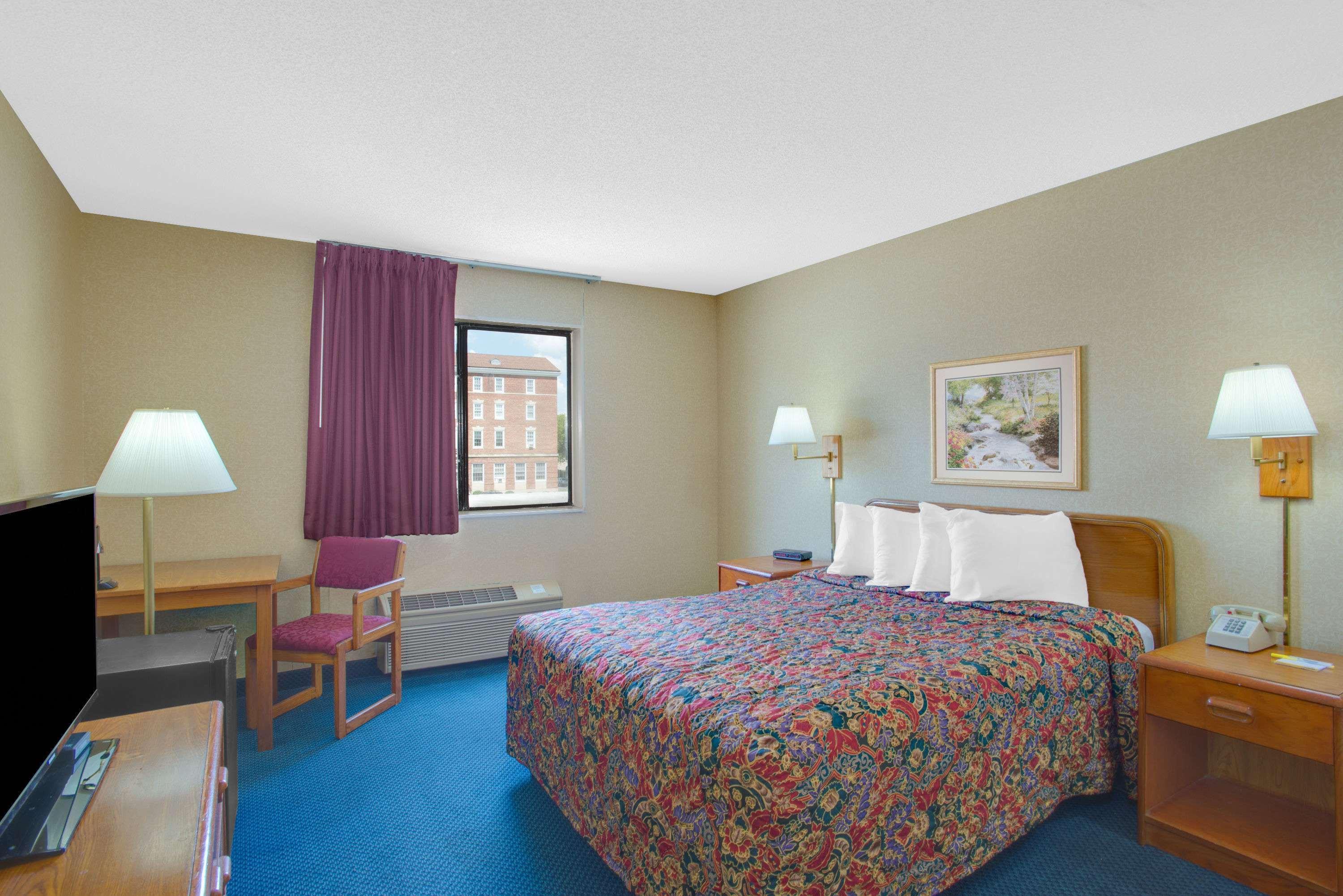 Days Inn By Wyndham Auburn/Finger Lakes Region Экстерьер фото