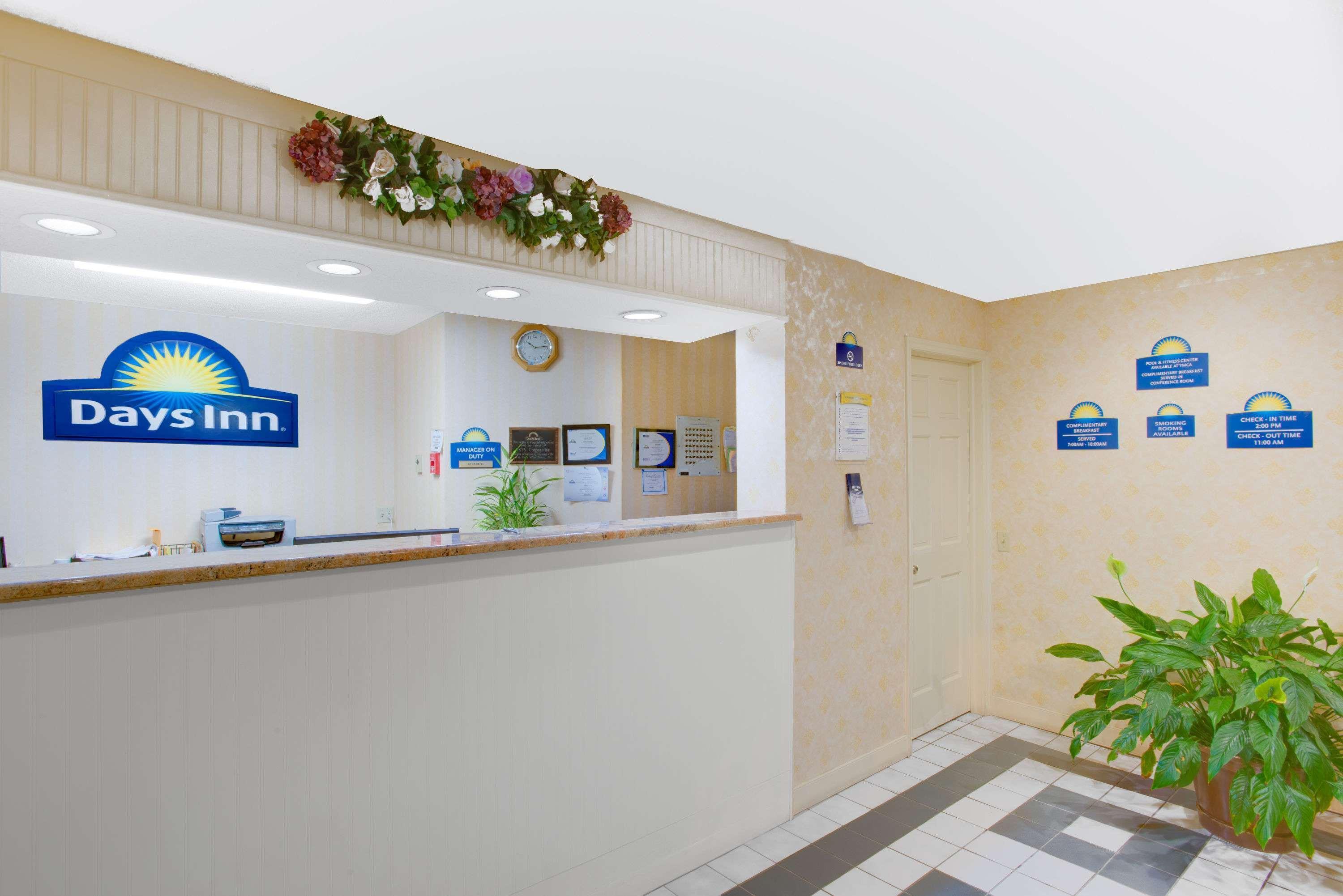 Days Inn By Wyndham Auburn/Finger Lakes Region Экстерьер фото