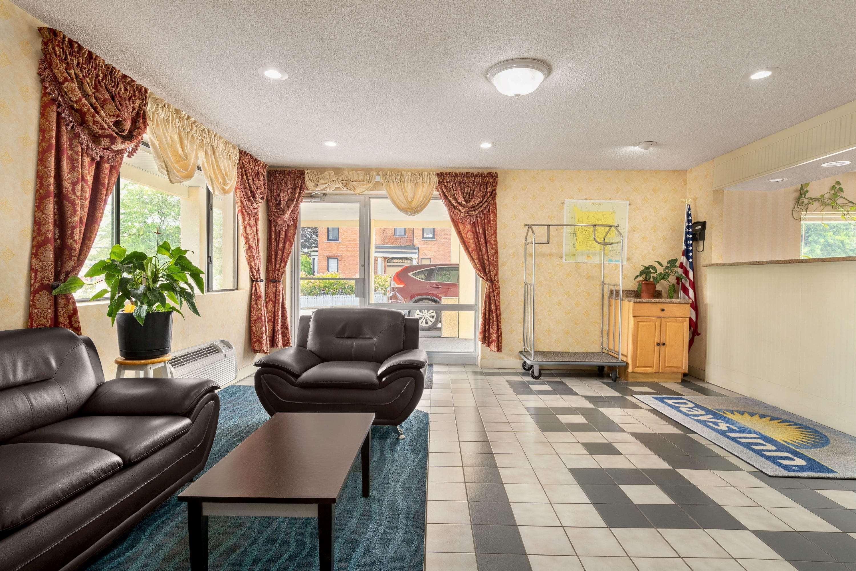 Days Inn By Wyndham Auburn/Finger Lakes Region Экстерьер фото